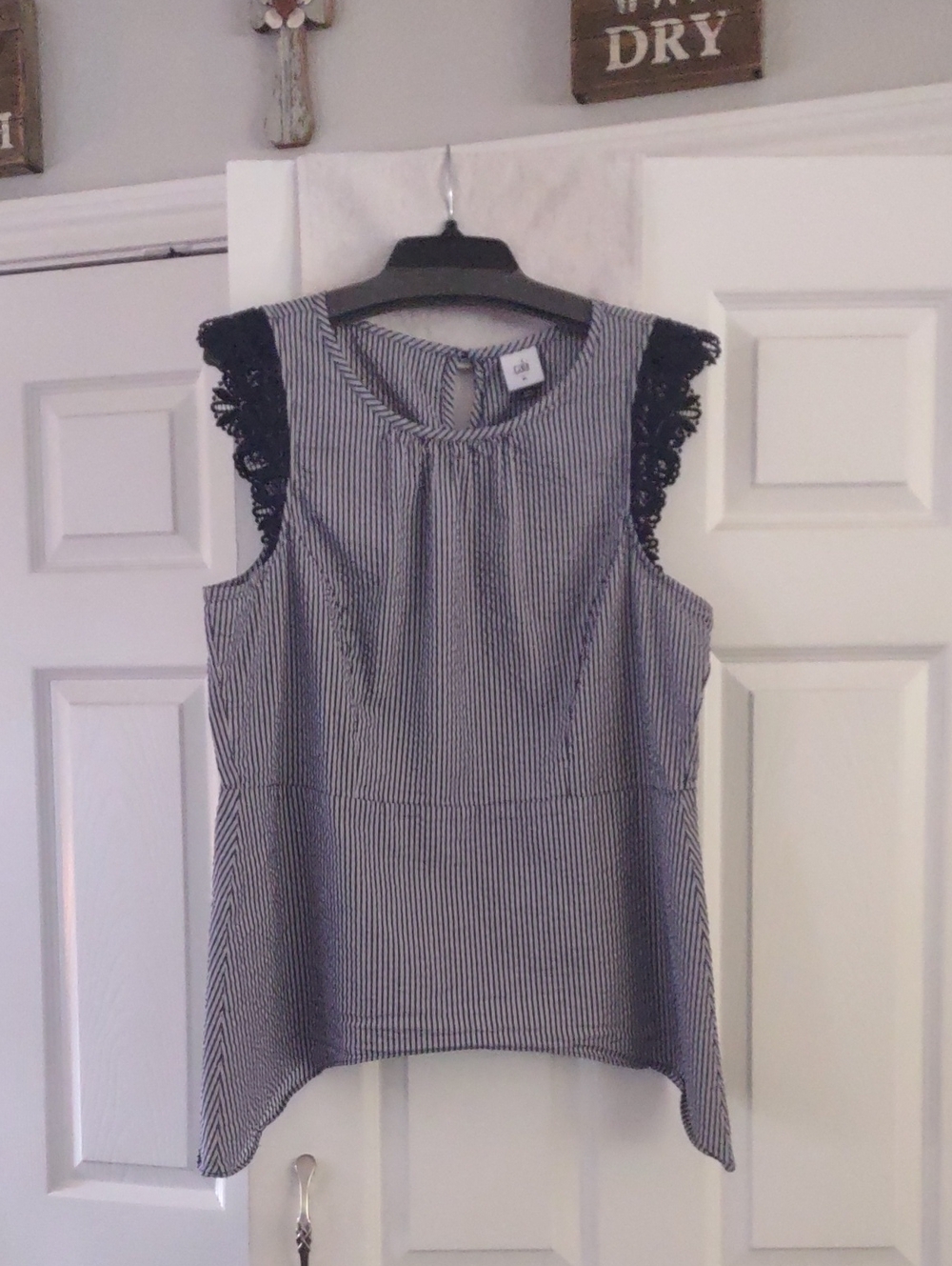 CAbi Blue & White Striped Seersucker Lace Sleeve Top Size XL